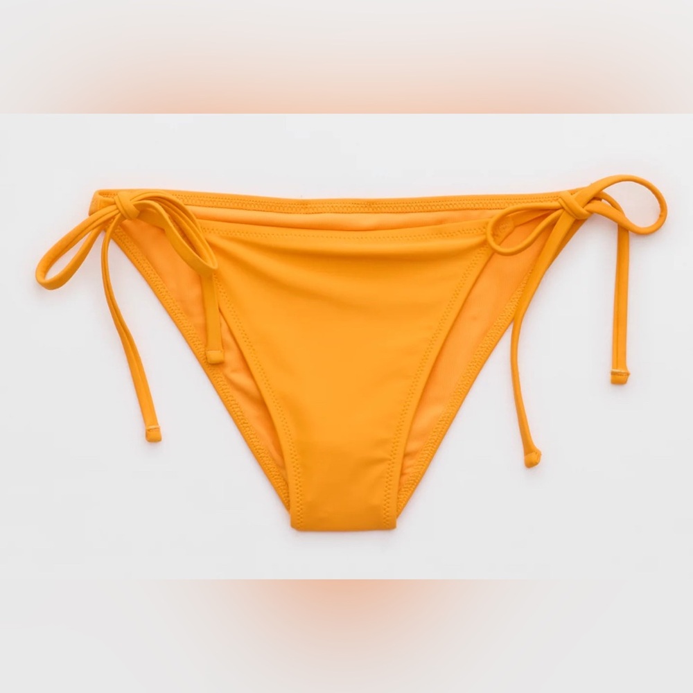 NWT Aerie Smiley® Cheekiest Tie Bikini Bottom
In Simply Orange - Size XS